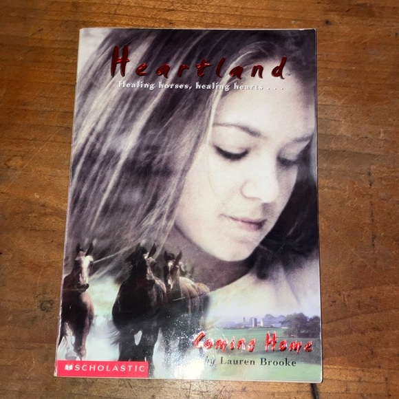 #1 First issue Heartland: Coming Home by Lauren Brooke - Picture 1 of 13